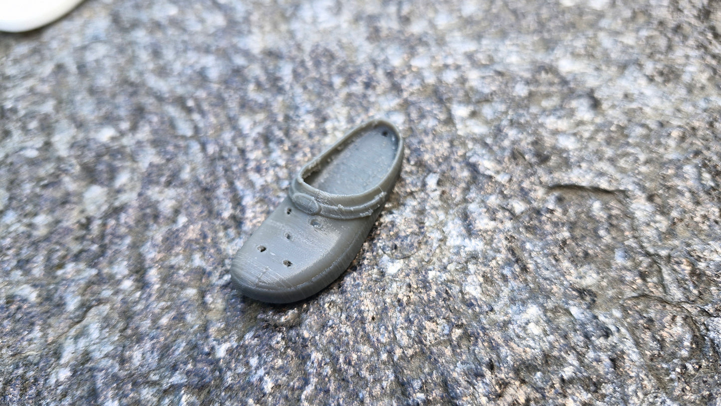 3D-Printed Mini Clog Keychain - Fun and Unique Key Charm!